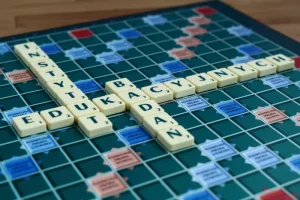 Jak grać w Scrabble